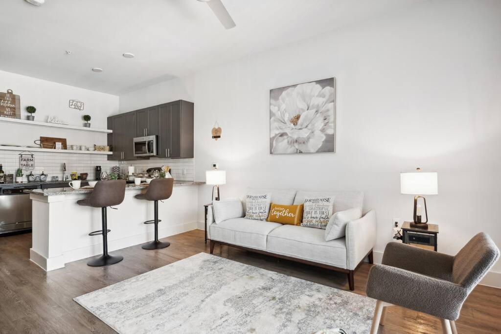 Luxurious 1Bd Apt In Austin Suburb 普弗拉热维尔 外观 照片